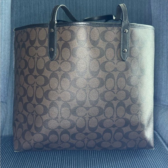 LMTD edition Coach Stegosaurs reversible tote - Picture 2 of 8